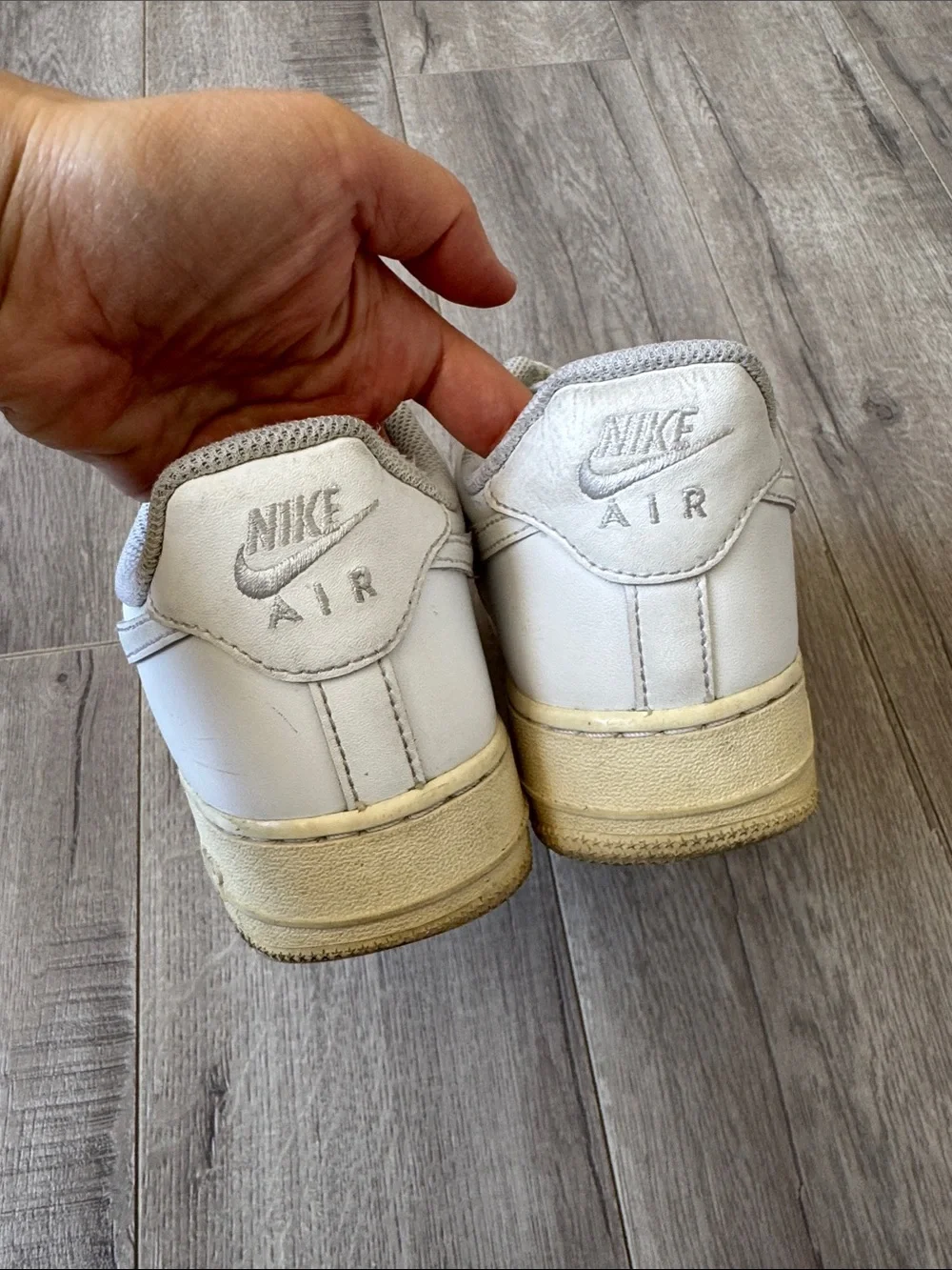 Nike Air Force 1 ’07 Triple White Leather Low Top Sneakers Women’s Size 8 AF1